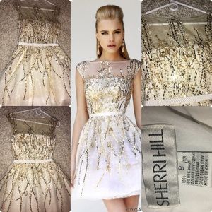 Gold and white cocktail!